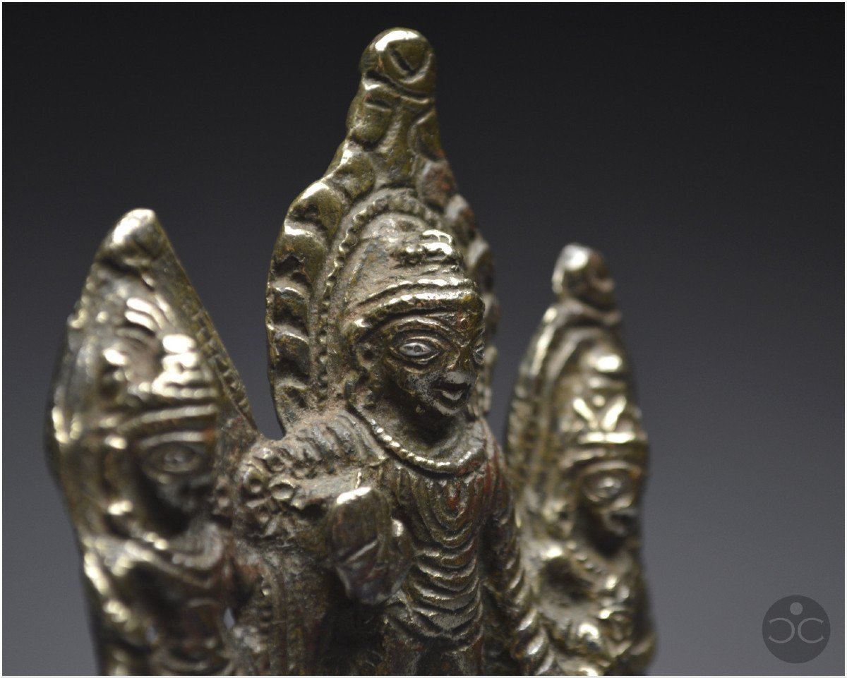 Tibet occidental, Période Médiévale, Xème-XIIème siècle, Bouddha entouré de bodhisattvas, Alliage cuivreux et incrustations d'argent-photo-5