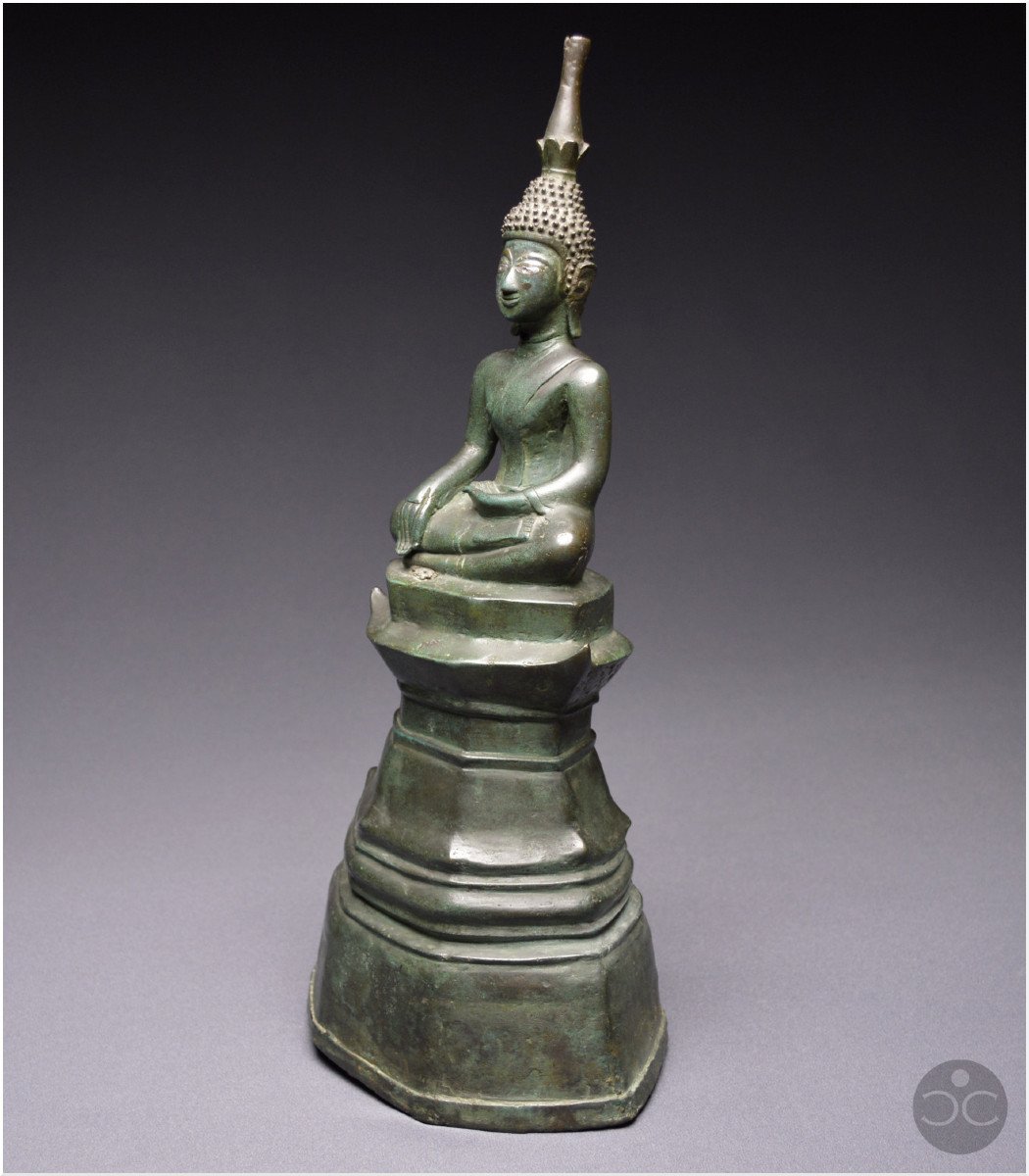 Laos, 18th Century, Important  Maravijaya Buddha In Bronze With Green Patina And Silver Inlays
