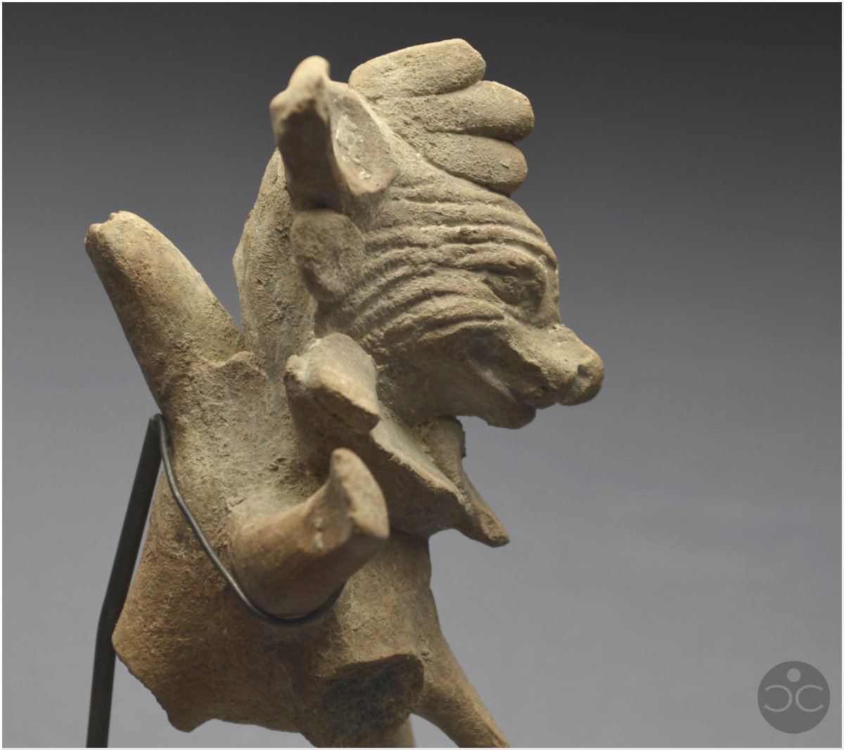 Mexique, 450 - 750 ap J. -C., Culture Veracruz, Sifflet rituel anthropo-zoomorphe, Terre cuite-photo-3