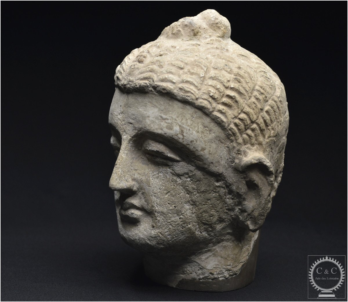 Pakistan, Ancienne région du Gandhara, IIème - IIIème siècle ap J. - C, Tête de Bouddha en stuc-photo-3