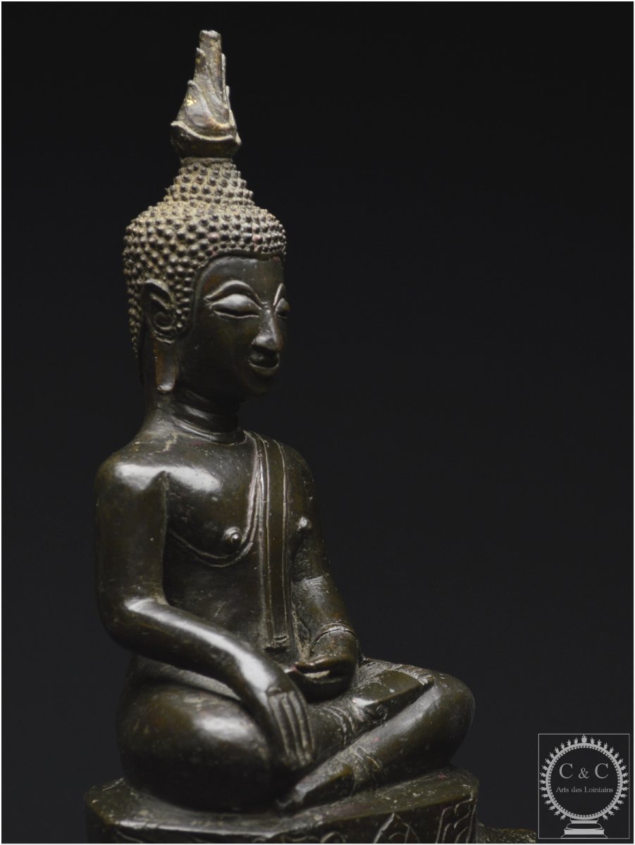 Laos, XVIIème - XVIIIème siècle, Important Bouddha Maravijaya en bronze massif à patine brune-photo-6