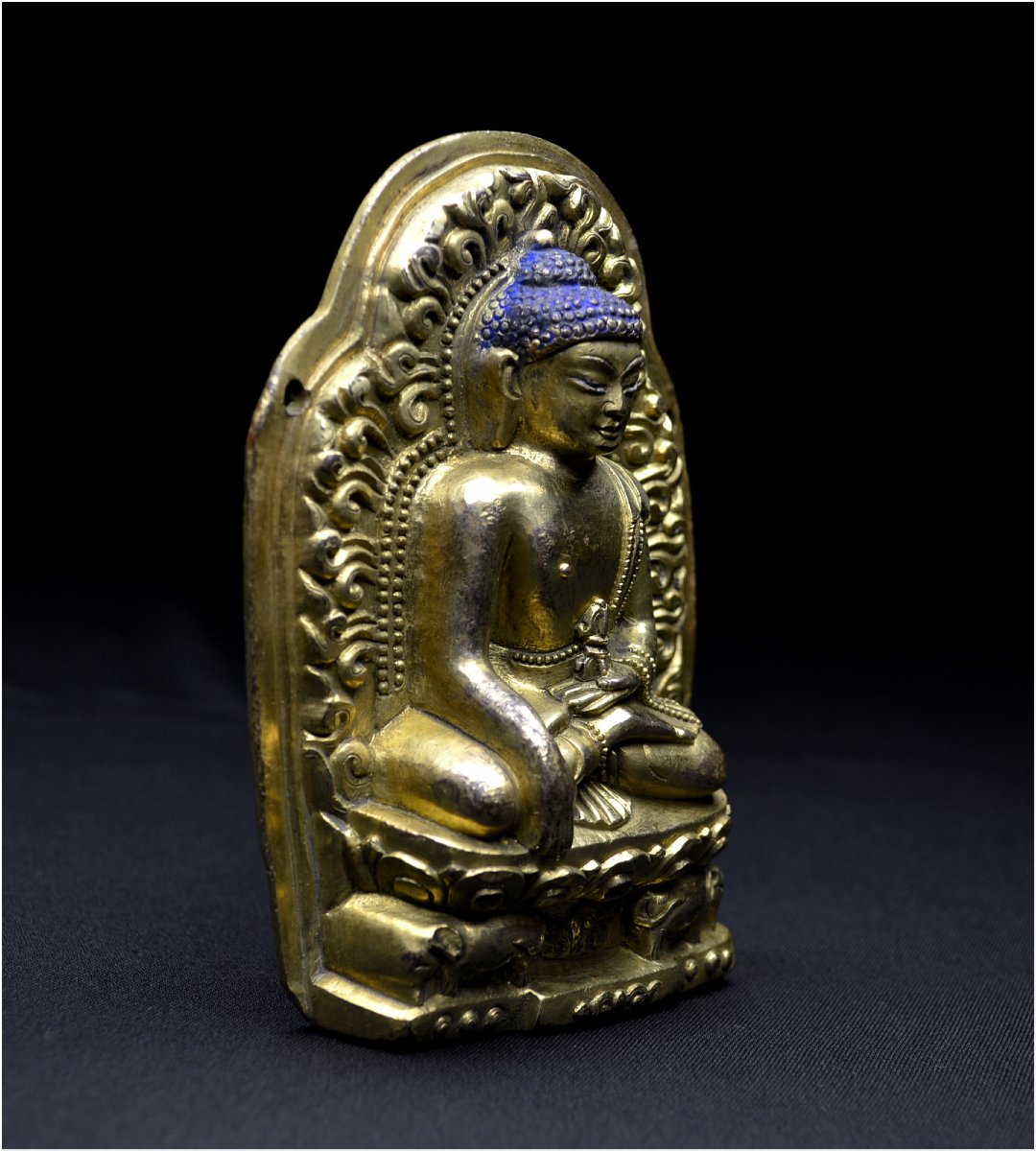 Tibet, XVIIIème siècle, Représentation du Bouddha de la Terre Pure, Bronze doré polychrome -photo-2