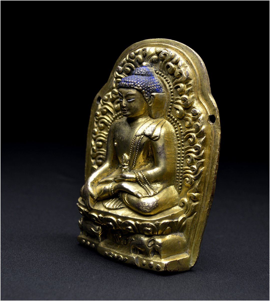 Tibet, XVIIIème siècle, Représentation du Bouddha de la Terre Pure, Bronze doré polychrome -photo-3