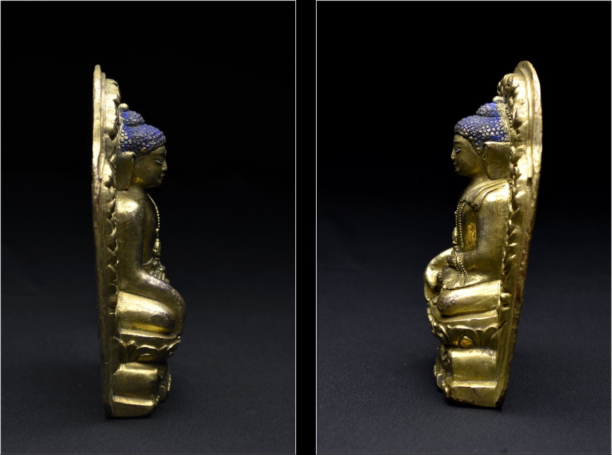 Tibet, XVIIIème siècle, Représentation du Bouddha de la Terre Pure, Bronze doré polychrome -photo-4