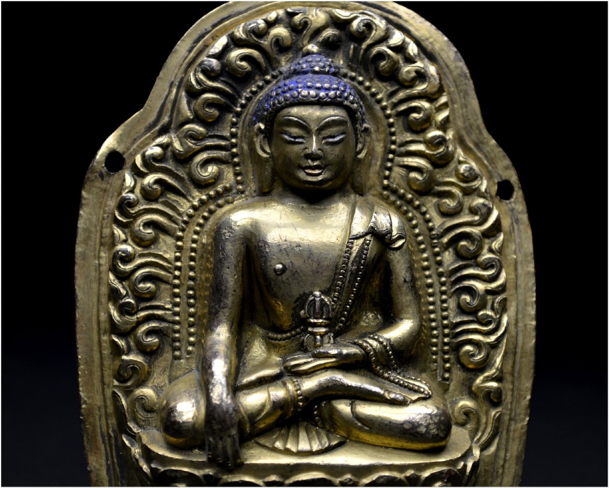 Tibet, XVIIIème siècle, Représentation du Bouddha de la Terre Pure, Bronze doré polychrome -photo-3