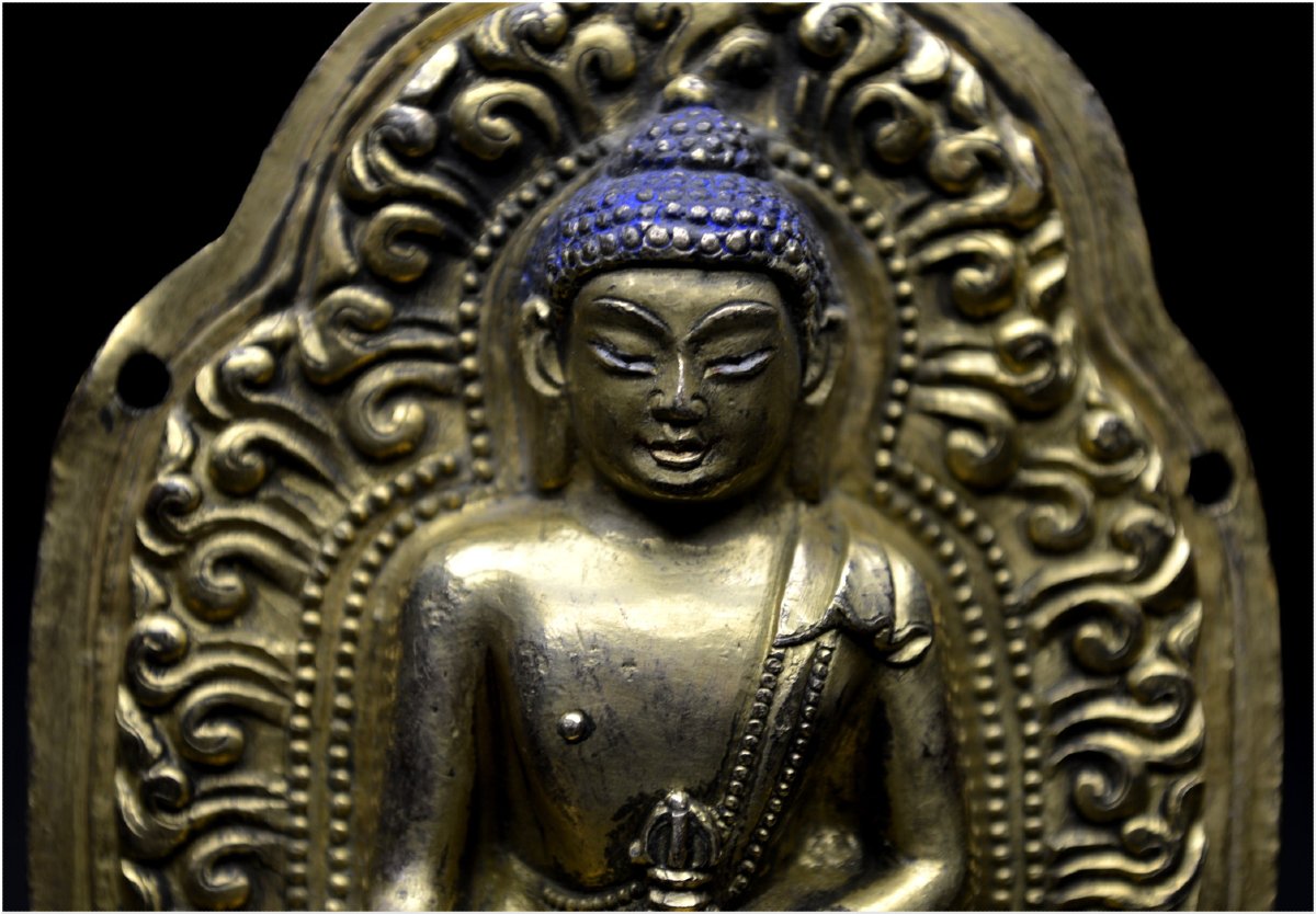 Tibet, XVIIIème siècle, Représentation du Bouddha de la Terre Pure, Bronze doré polychrome -photo-7