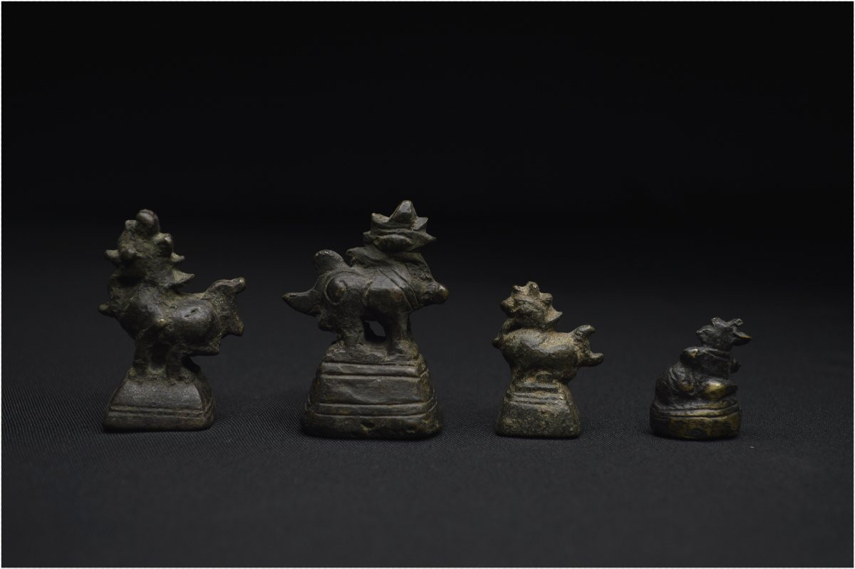 Birmanie, XVIIIème-XIXème siècle, Ensemble de quatre poids à opium en bronze en forme de lion -photo-4