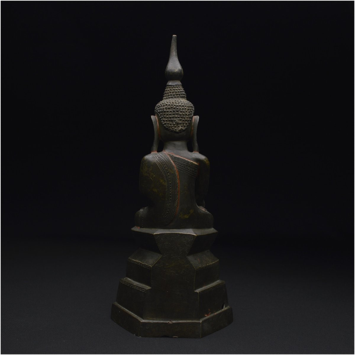Birmanie, XIXème siècle, Statuette du Bouddha Maravijaya, Bronze avec rehauts de laque-photo-1