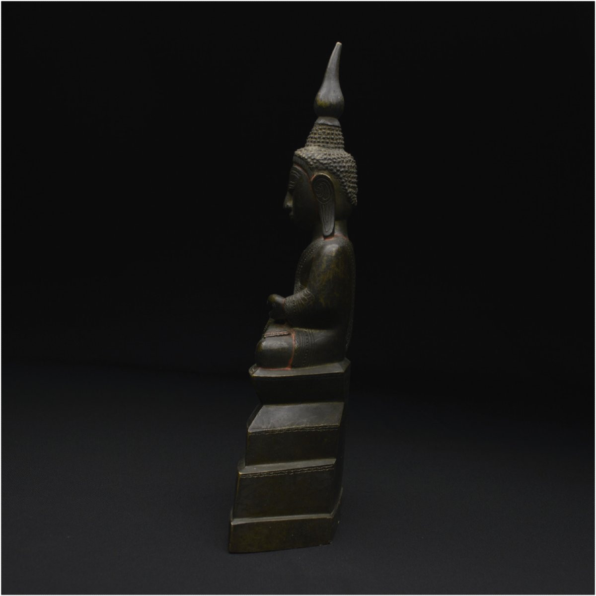 Birmanie, XIXème siècle, Statuette du Bouddha Maravijaya, Bronze avec rehauts de laque-photo-2