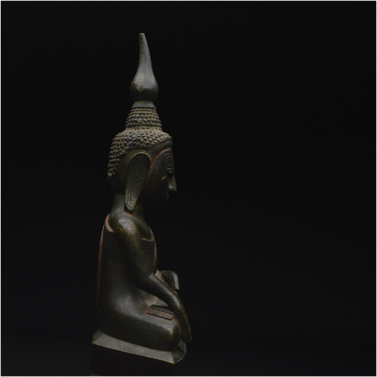 Birmanie, XIXème siècle, Statuette du Bouddha Maravijaya, Bronze avec rehauts de laque-photo-5
