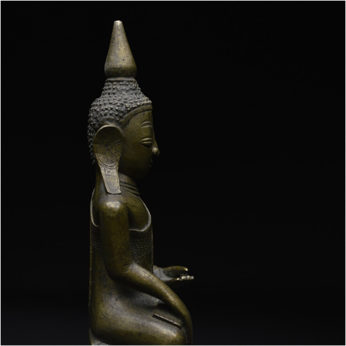 Birmanie, Fin du XIXème siècle, Statuette en alliage cuivreux représentant le Bouddha Sakyamuni-photo-5