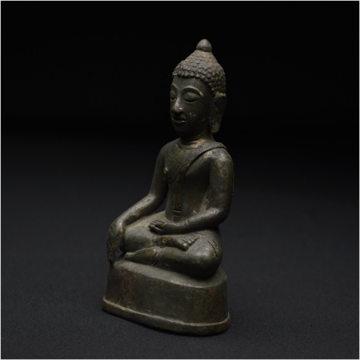 Ancien Royaume de Siam, XIXème siècle, Statuette du Bouddha Maravijaya en bronze-photo-2