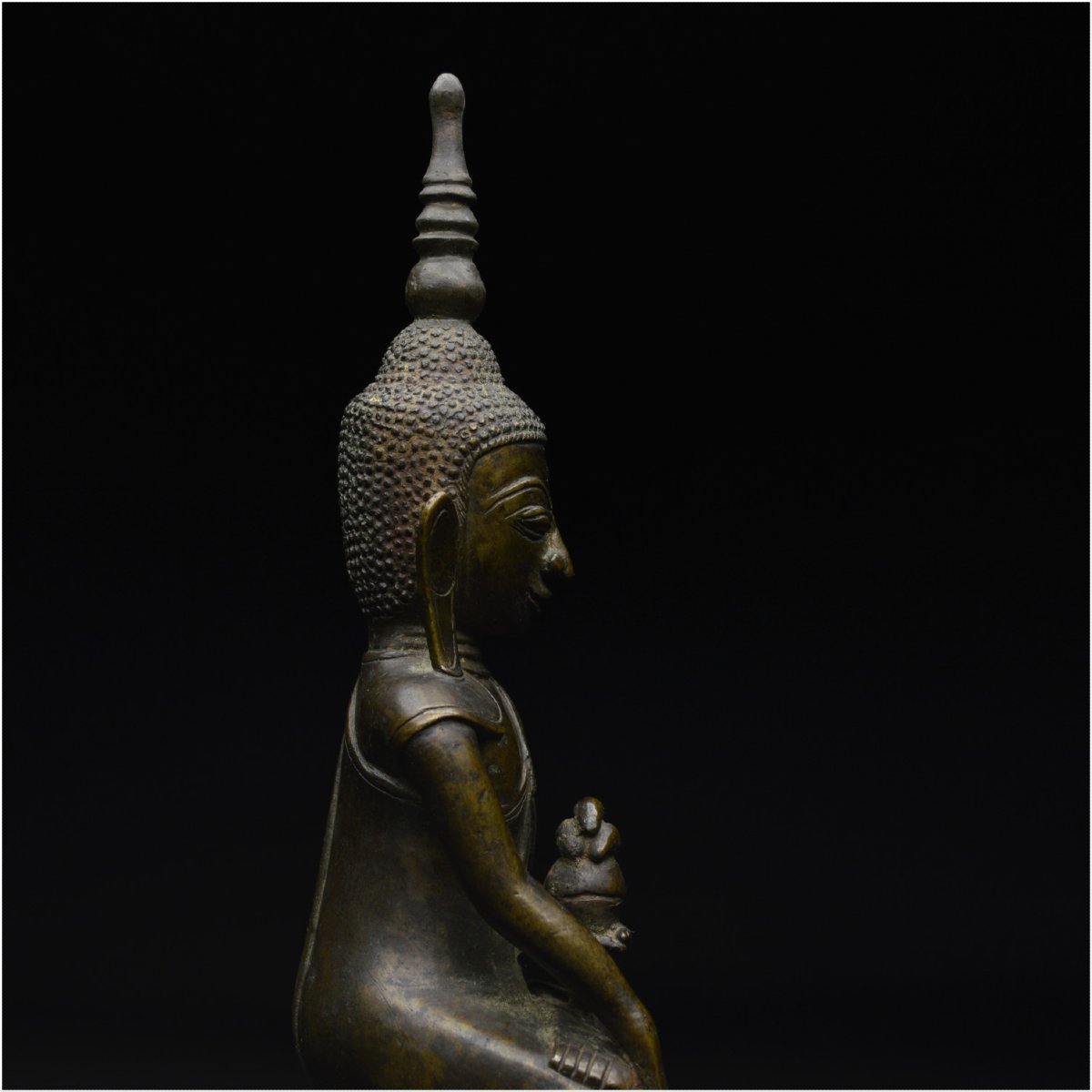 Birmanie, XIXème siècle, Représentation du Bouddha Maravijaya, Bronze à patine brune-photo-4