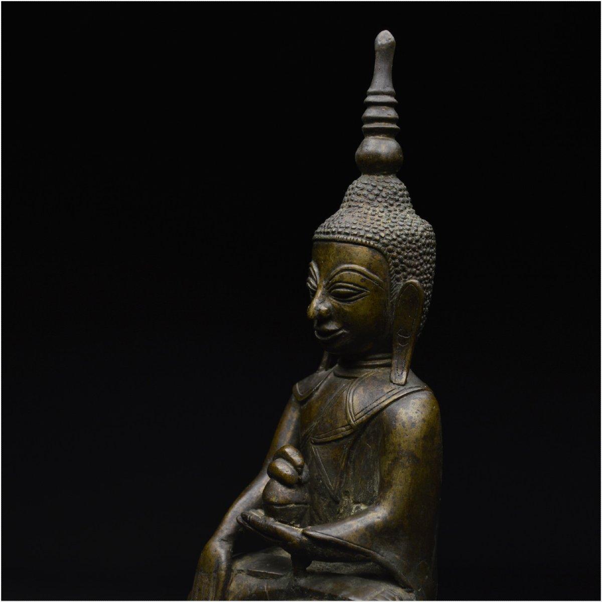 Birmanie, XIXème siècle, Représentation du Bouddha Maravijaya, Bronze à patine brune-photo-7