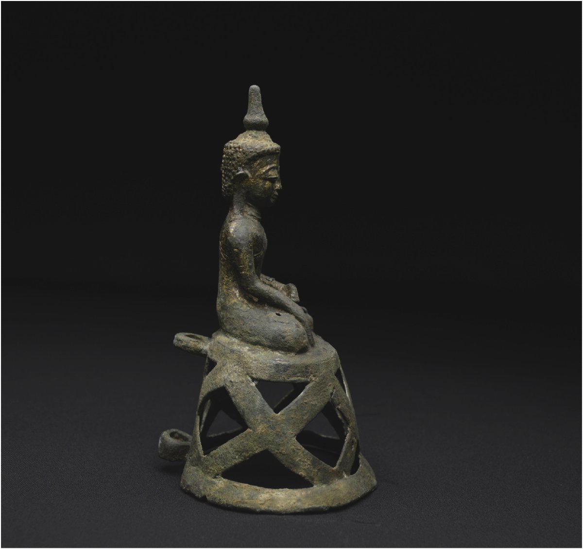 Birmanie, XIXème siècle, Représentation du Bouddha Maravijaya, Alliage cuivreux-photo-2