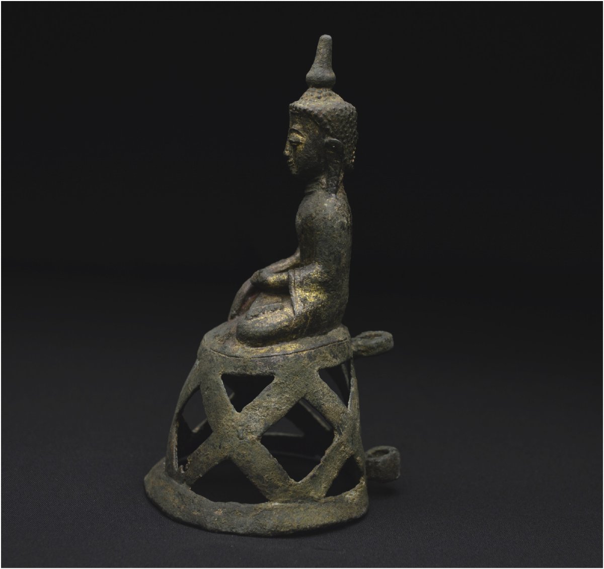Birmanie, XIXème siècle, Représentation du Bouddha Maravijaya, Alliage cuivreux-photo-4