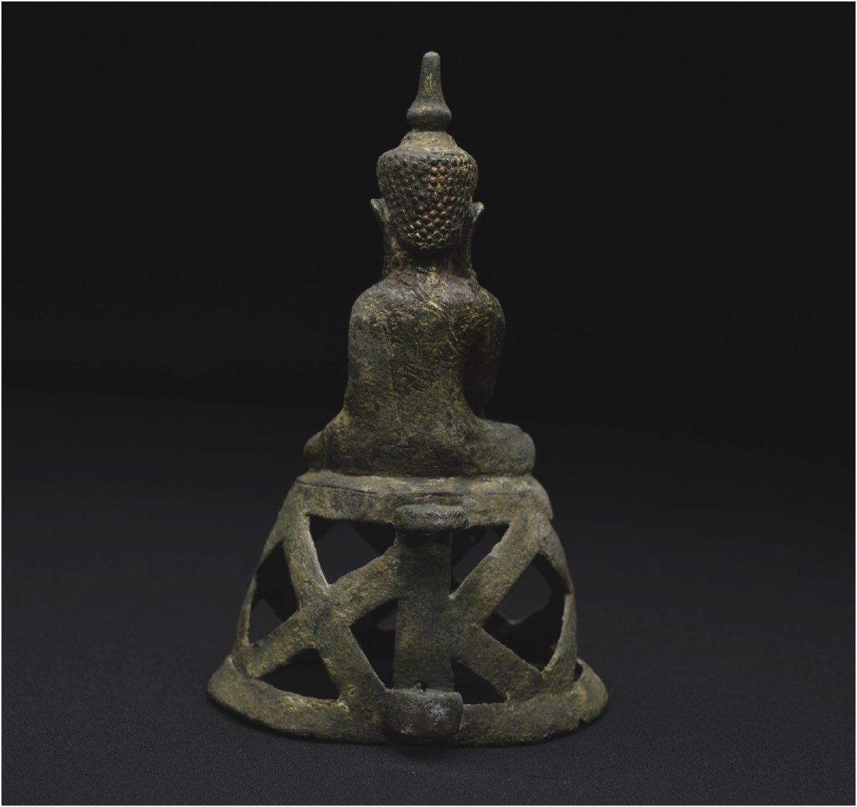 Birmanie, XIXème siècle, Représentation du Bouddha Maravijaya, Alliage cuivreux-photo-2