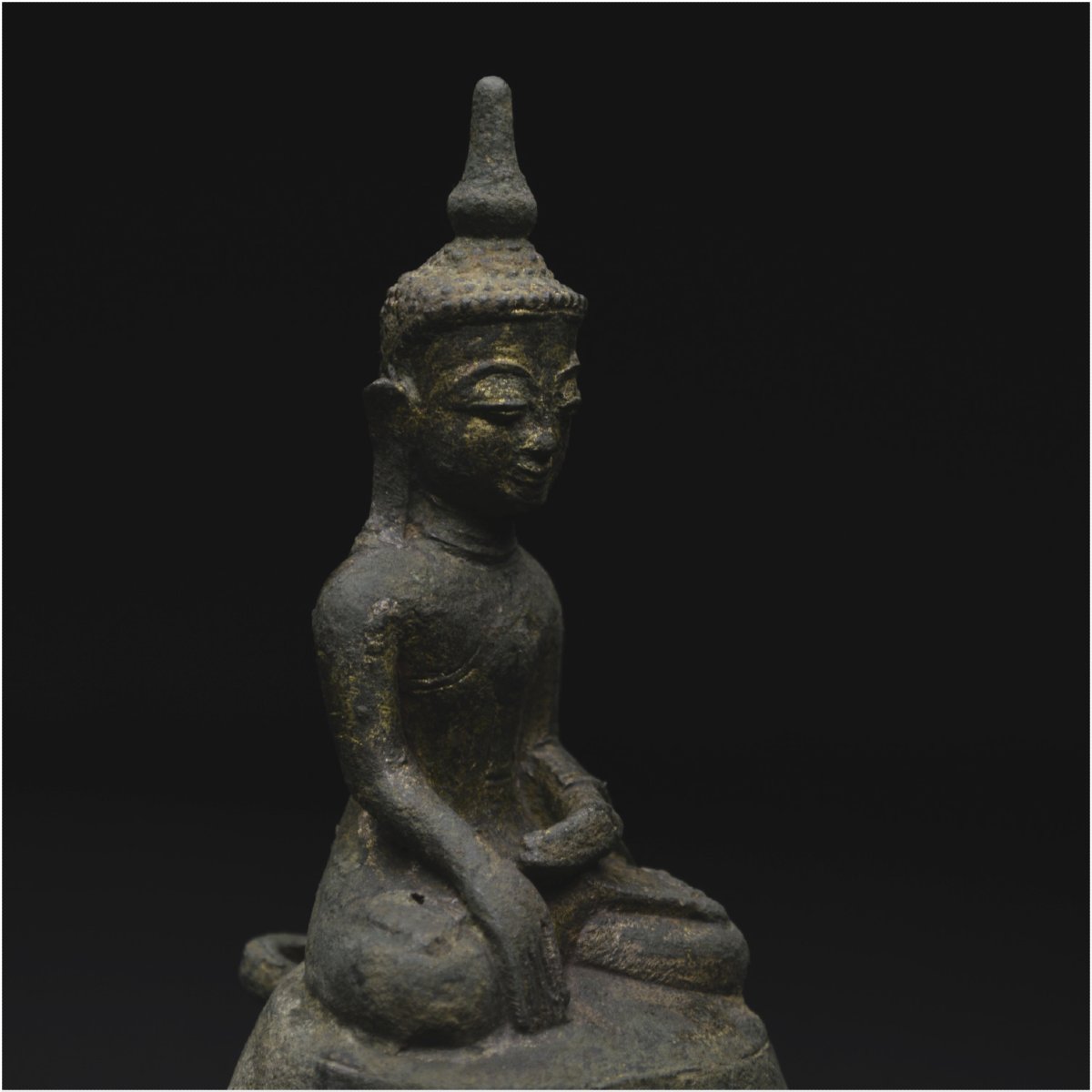 Birmanie, XIXème siècle, Représentation du Bouddha Maravijaya, Alliage cuivreux-photo-4