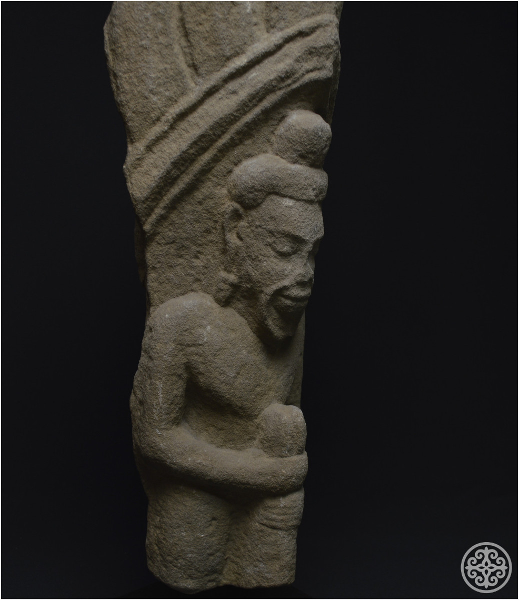 Vietnam, 10th-12th Century, Ancient Kingdom Of Champa, Large Antefix Decorated With A Dvarapala, Sandstone-photo-3