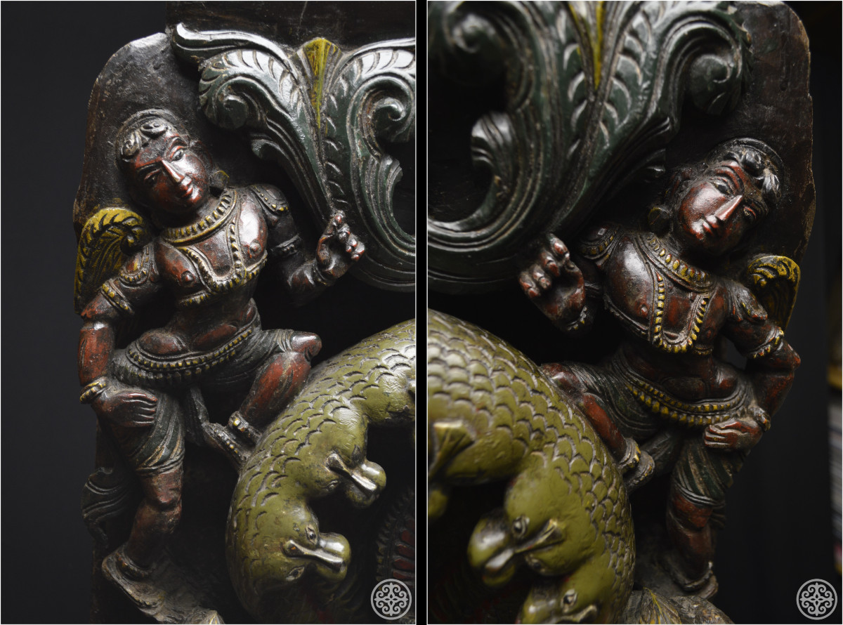 Inde, Fin XIXème - début XXème siècle, Grand panneau en bois polychrome représentant Vishnou-photo-1