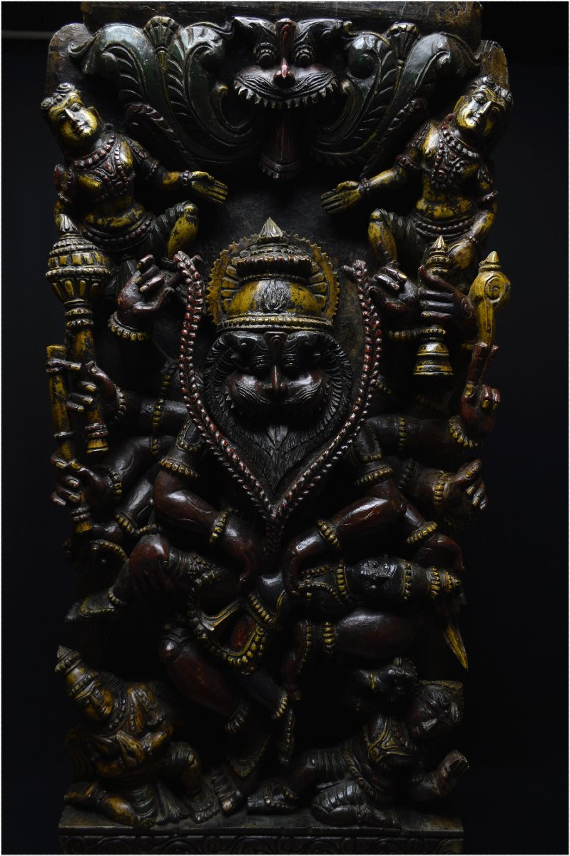 Inde, Fin XIXème - début XXème siècle, Grand panneau en bois polychrome représentant Narasimha-photo-3