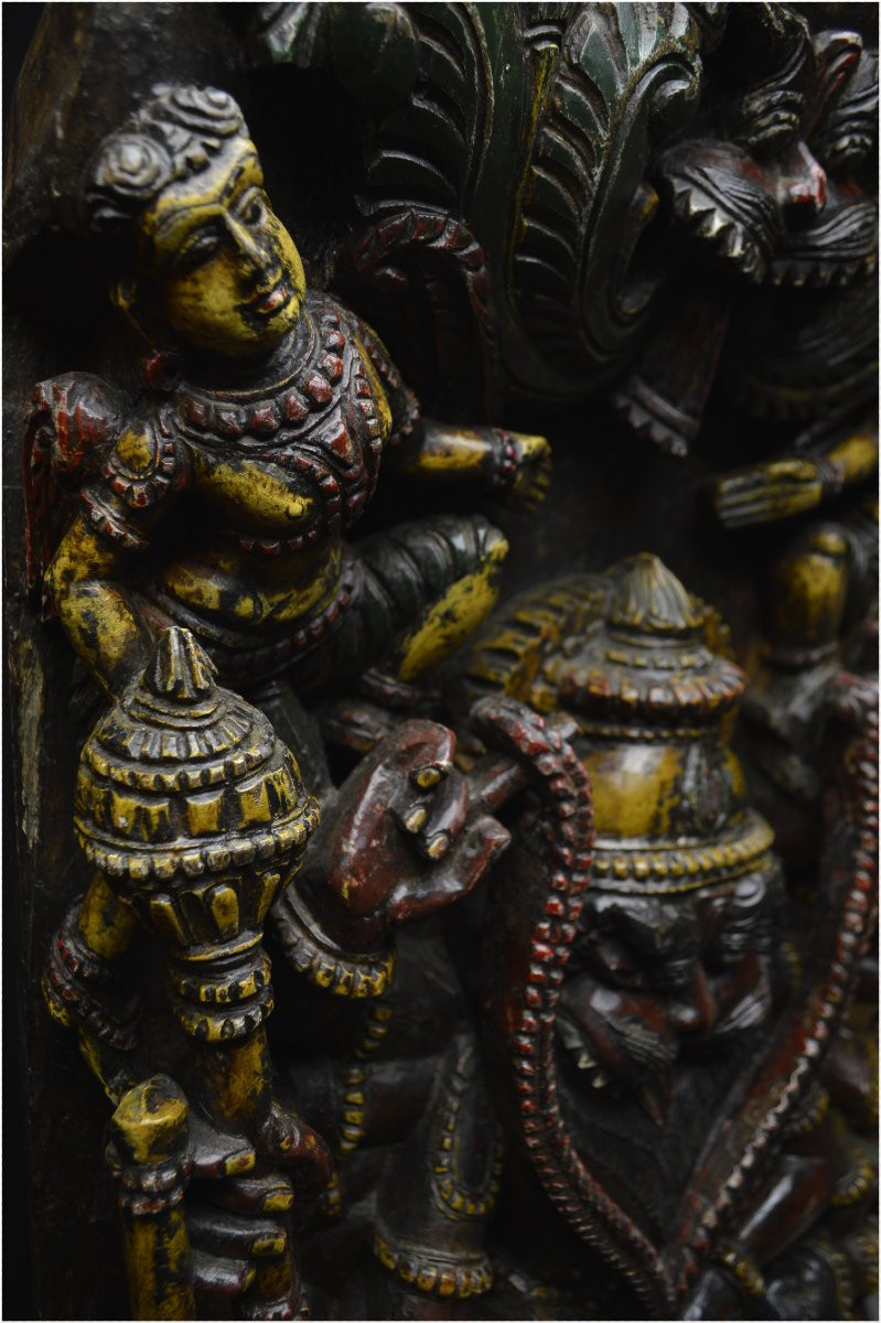Inde, Fin XIXème - début XXème siècle, Grand panneau en bois polychrome représentant Narasimha-photo-1
