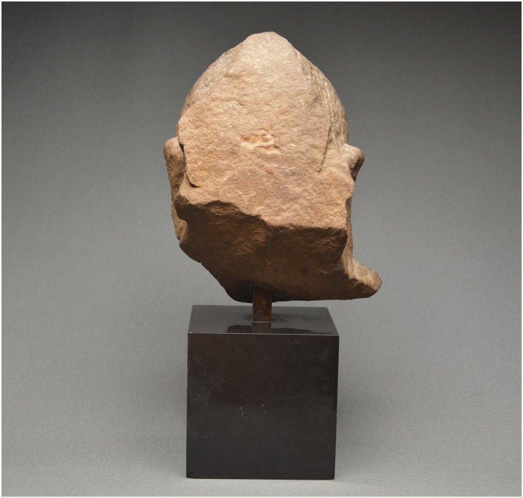 Inde, Xème - XIIIème siècle, Culture Jaïne, Importante tête de Tirthankara en grès -photo-1