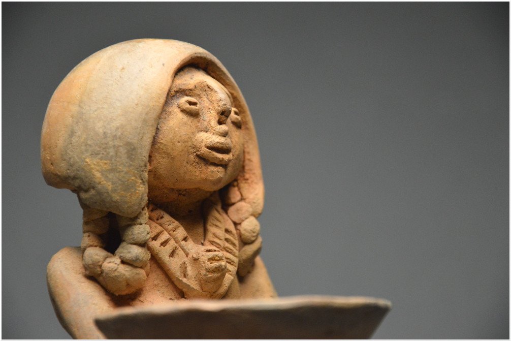 Colombie / Culture Tayronas, 800 - 1200 ap J. -C. /  Grande représentation en céramique d'un shaman / Art Précolombien -photo-6