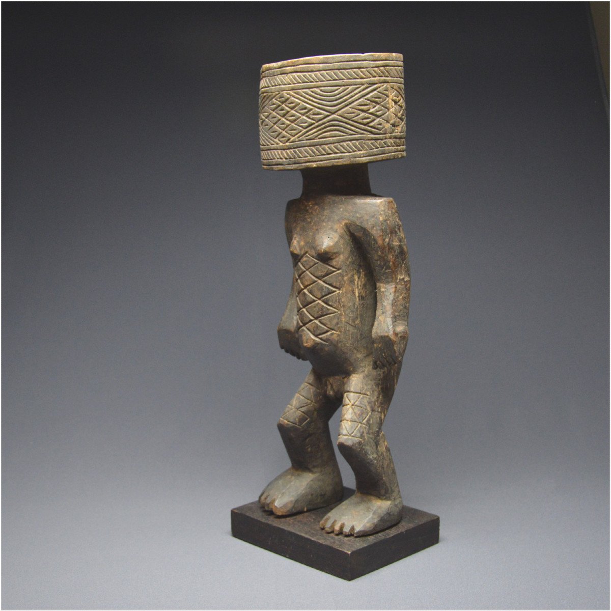 Democratic Republic Of Congo, Large Anthropomorphic Ceremonial Mortar-photo-3
