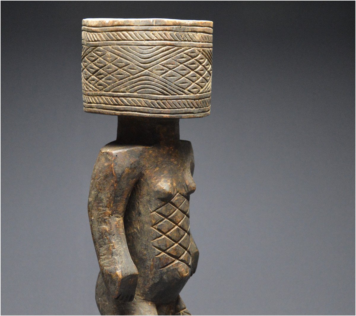 Democratic Republic Of Congo, Large Anthropomorphic Ceremonial Mortar-photo-3