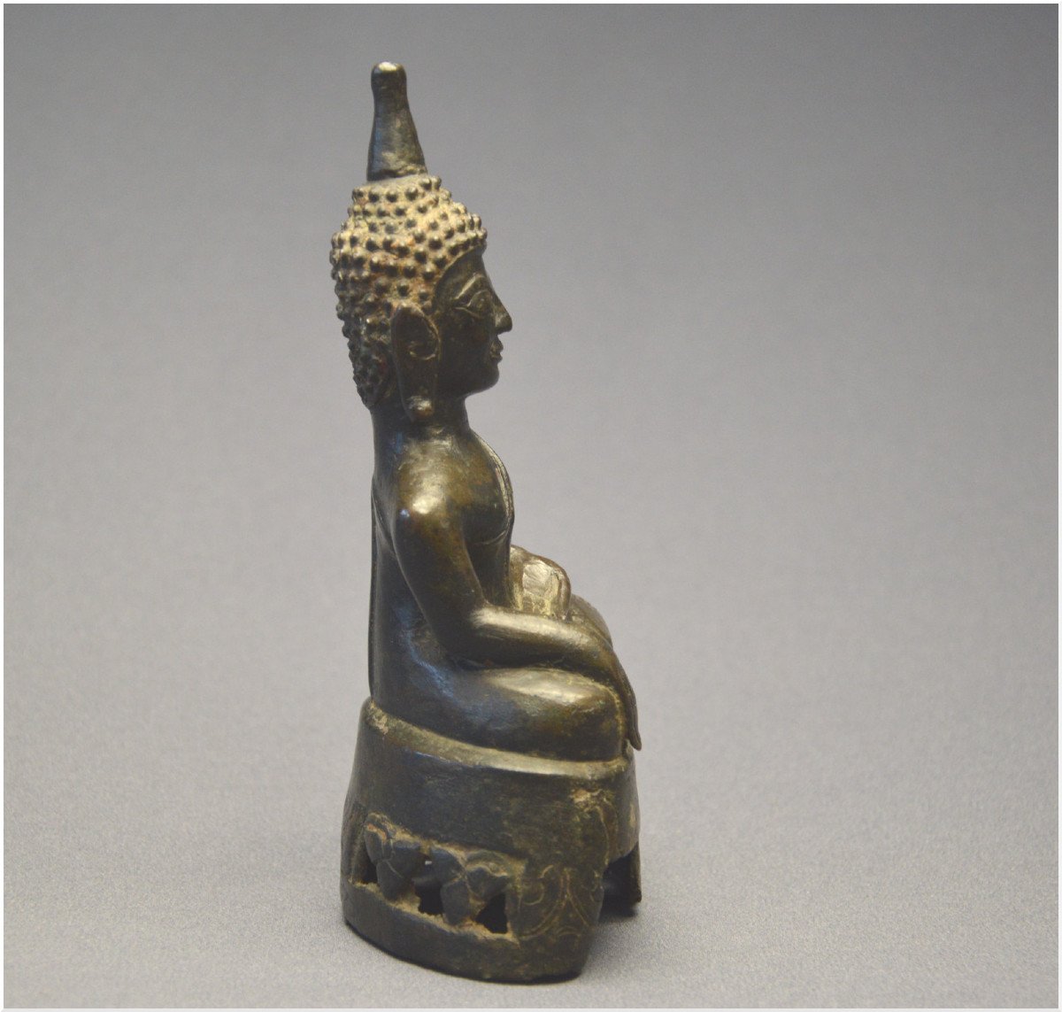 Laos / 18th-19th Century / Maravijaya Buddha In Bronze With Dark Patina-photo-1