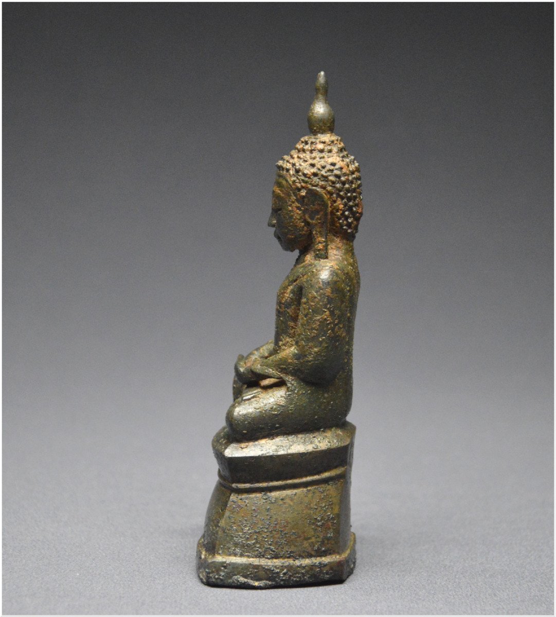 Birmanie, XVIIIème siècle, Représentation de Bouddha en bronze en position bumisparsha mudra-photo-1