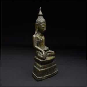 Burma, 19th Century, Bronze Representation Of The Buddha Shakyamuni With A Brown Patina