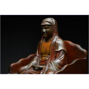 Japon, Époque médiévale, XVème siècle, Groupe en bois laqué polychrome représentant Bodhidharma