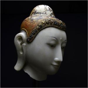 Burma, Konbaung Dynasty (1752 - 1885), Large Buddha Head, Lacquered And Gilded Marble