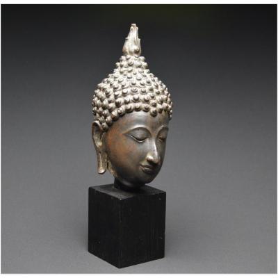 Ancien royaume du Siam / XVIIème siècle / École de Sukhothaï / Tête de Bouddha en bronze