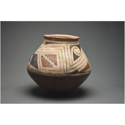 Mexique / Site de Paquimé (1000 - 1500 ap J. -C) /  Olla en terre cuite à décors polychromes