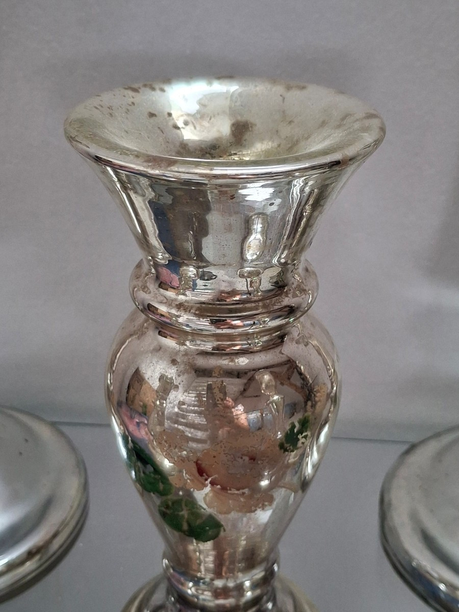 3 bougeoirs dont 1 paire et 2 vases en verre eglomisé, a décor floral peint,  nap. III, 19eme -photo-2