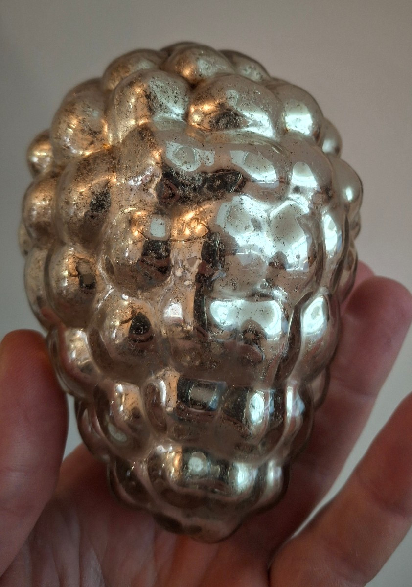 Boule de Noël ancienne en verre eglomisé raisin, fin 19eme siècle -photo-2