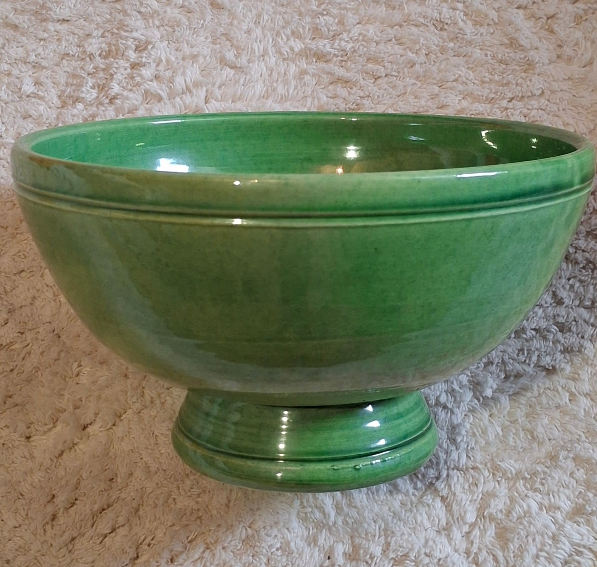 Coupe en céramique terre vernissée, Biot, vers 1970. Signé 