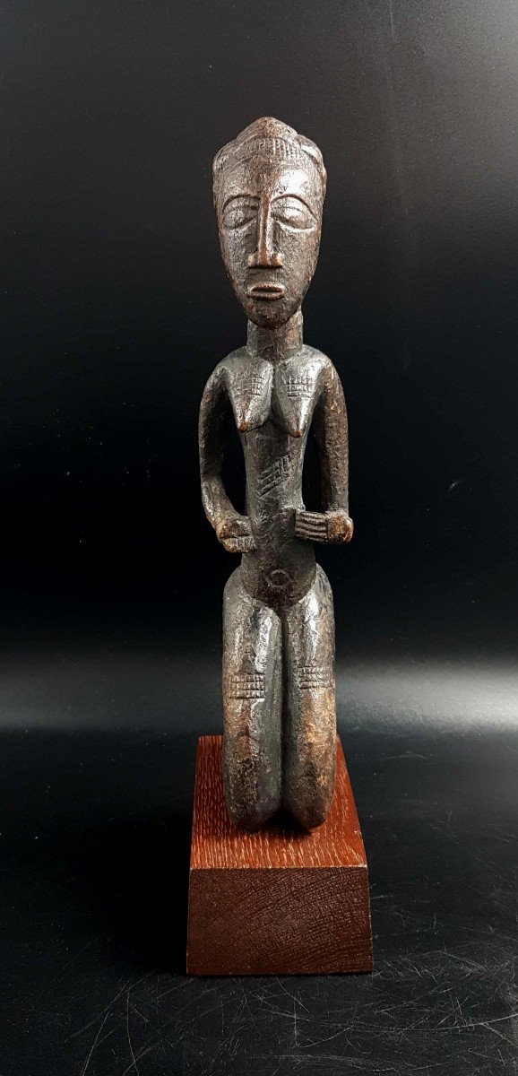 Statue Baoulé Agenouillée, Côte d'Ivoire-photo-2