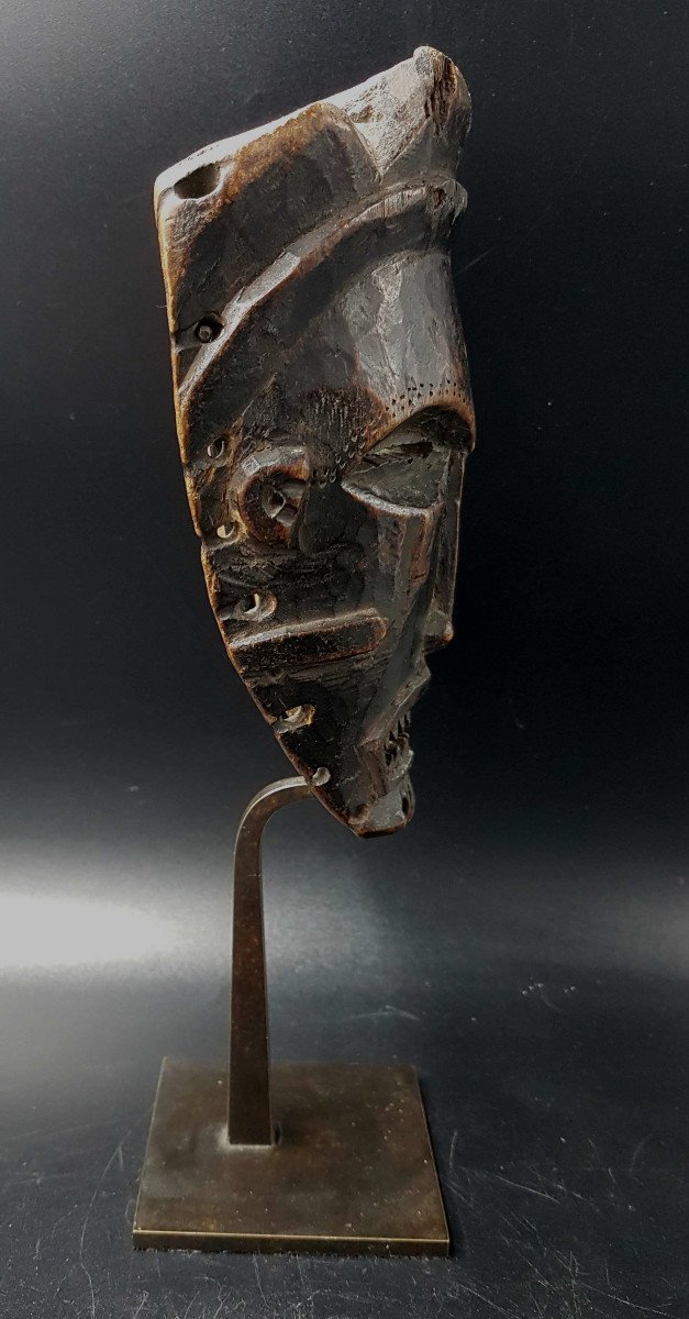 Mask Of The Tchokxe People, Angola-photo-3