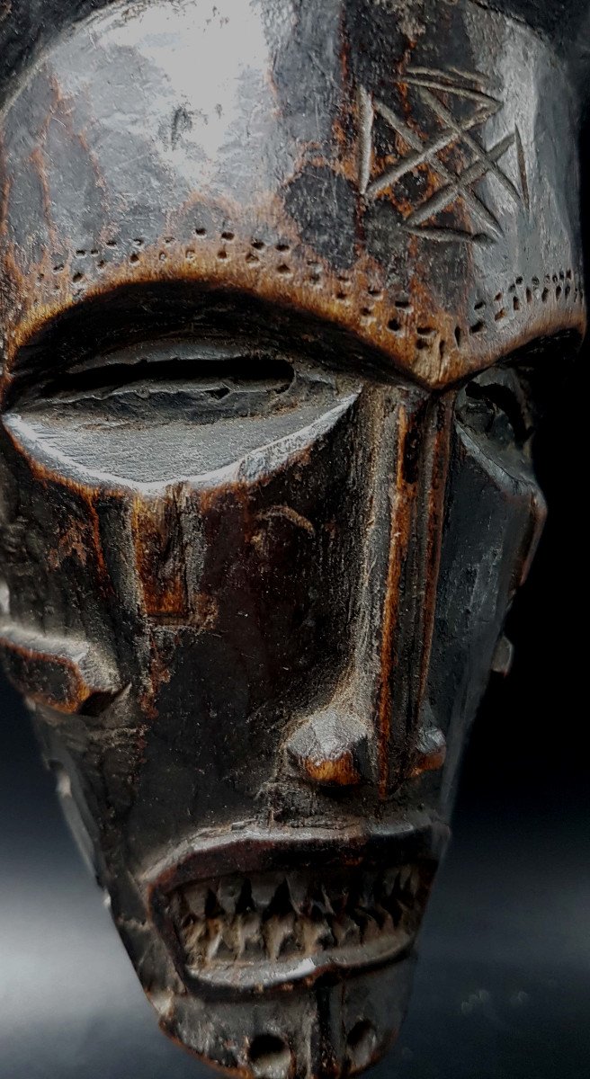 Mask Of The Tchokxe People, Angola-photo-3