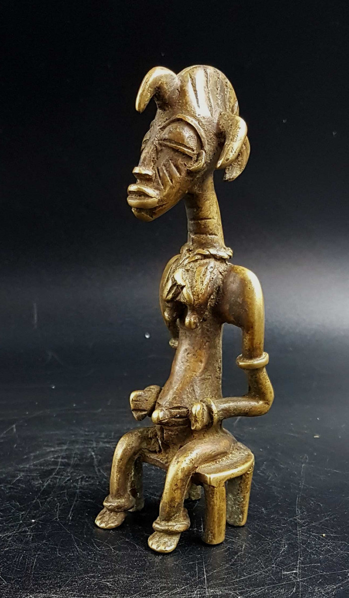 Statue féminine, alliage de cuivre, peuple Senoufo, Côte d'Ivoire-photo-1
