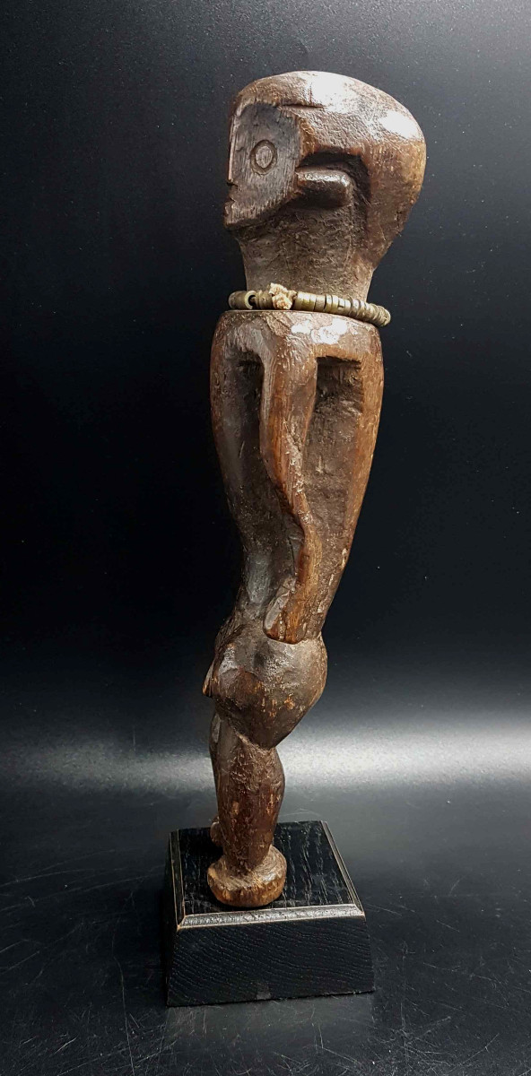 Statue Of The Ngbaka People, Drc 01-photo-1