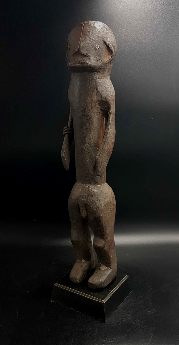 Statue Of The Ngbaka People, Drc 02-photo-2