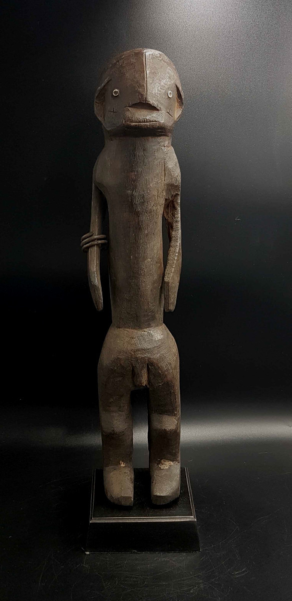 Statue Of The Ngbaka People, Drc 02