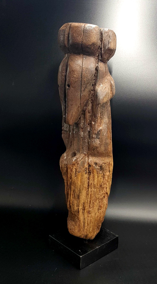 Poteau cultuel, peuple Kusu, R.D.C.