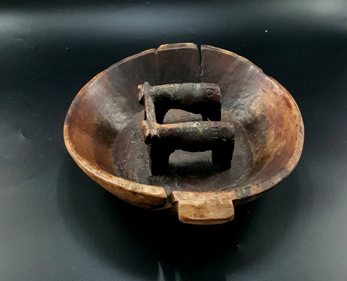 Ritual Bowl In Chicha, Amazon Region, Bolivia-photo-2
