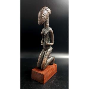 Kneeling Baoulé Statue, Ivory Coast